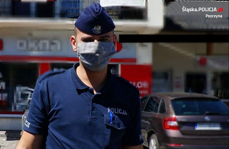 Pszczyna. Mundurowi kontrolują, czy klienci noszą maseczki