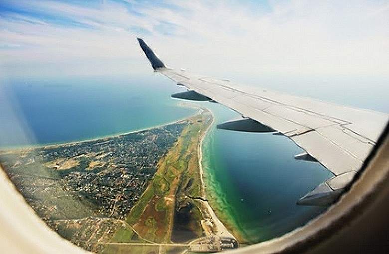 Z powodu koronawirusa 44 państwa na liście z zakazem lotów