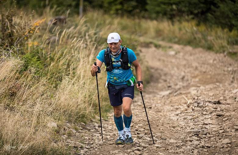 Pobiegnie 280 km Małym Szlakiem Beskidzkim dla Maciusia