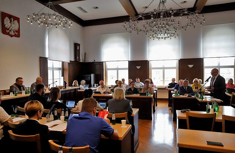 Radni udzielili burmistrzowi absolutorium