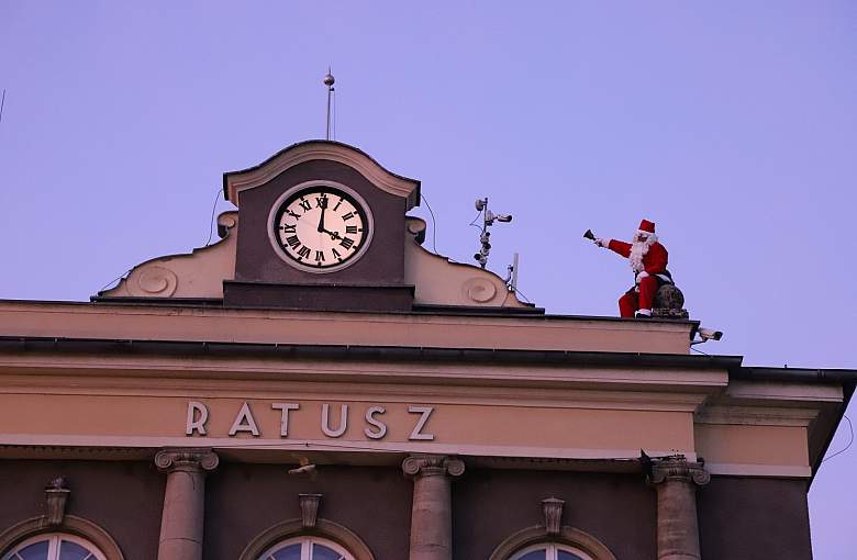 Czy dzieci obudzą św. Mikołaja?