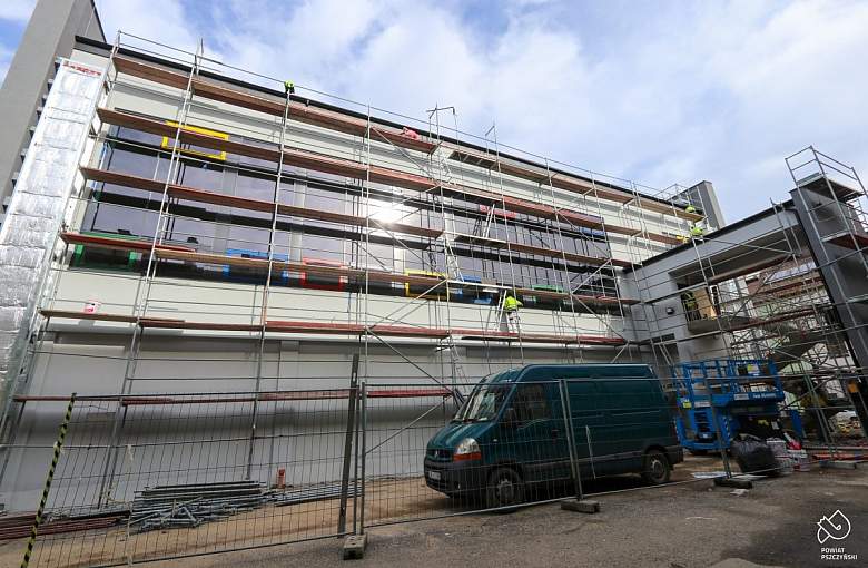 Termomodernizacja budynku basenu na finiszu