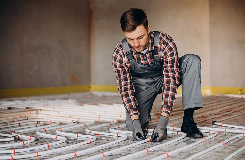 Ogrzewanie podłogowe w nowoczesnych domach – trendy i innowacje