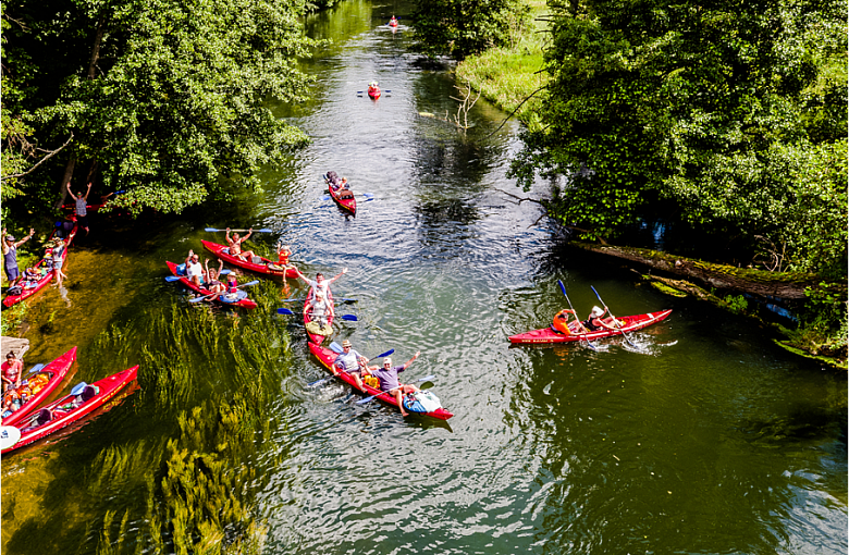 Rodzinne wakacje? Odkryj Pomorskie Szlaki Kajakowe