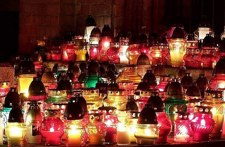 Zamkną cmentarze 1 listopada? Dzisiaj decyzja