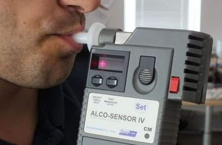 Nietrzeźwy kierujący motorowerem sprawcą wypadku