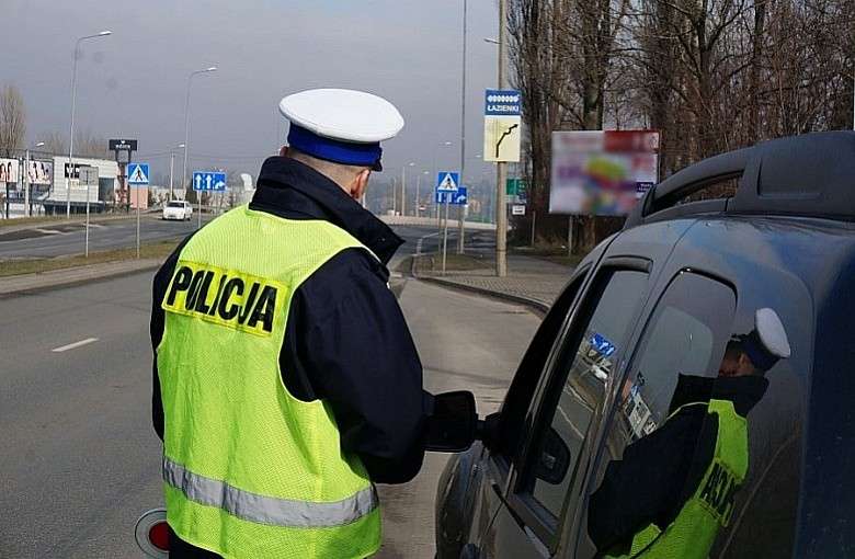 Prawo.pl: NIK apeluje o usprawnienie systemu opłat za mandaty