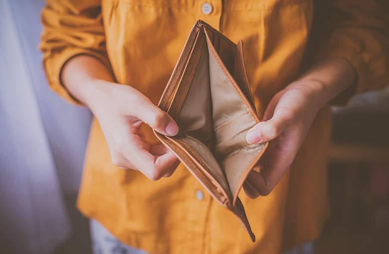 Szybka gotówka online - jak skorzystać z pożyczek na krótki okres i uniknąć długotrwałych zobowiązań?