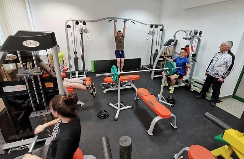 Uczniowie mogą korzystać z siłowni