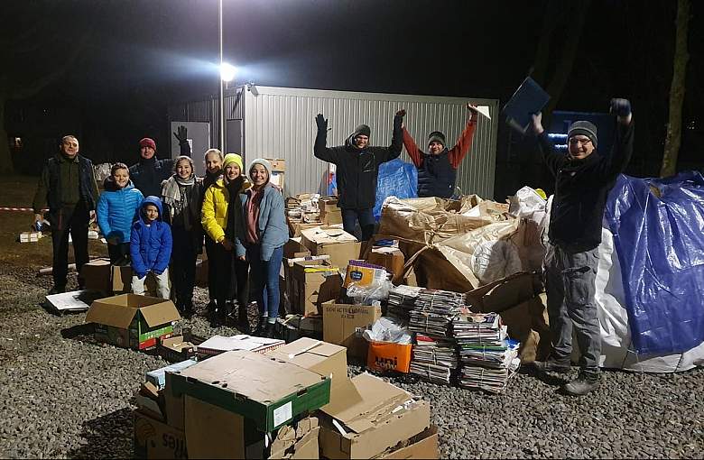 37 ton makulatury zebrała jednostka OSP Poręba