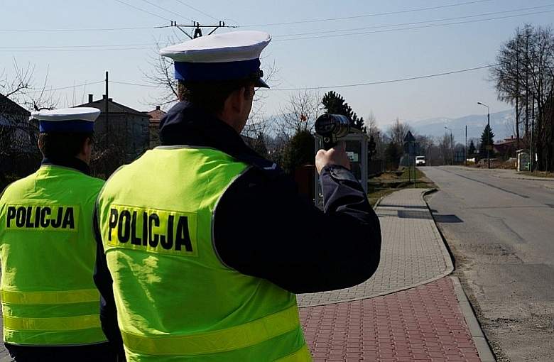 Noga z gazu. Trwają kontrole na drogach