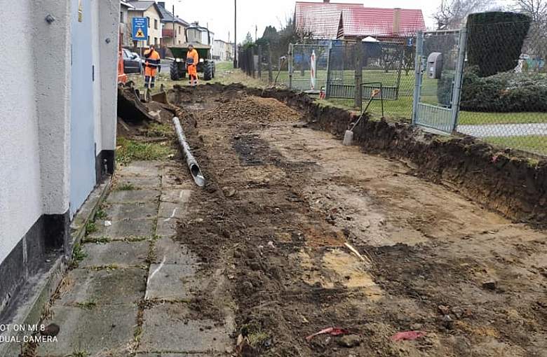 Na osiedlu Daszyńskiego powstaje ciąg pieszo-rowerowy