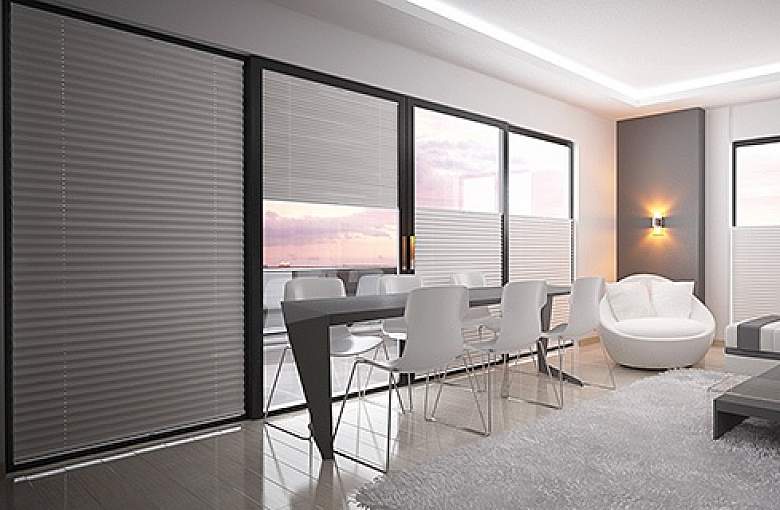 Wybieramy Rolety do salonu i sypialni na poddaszu