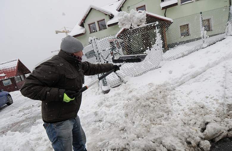 Obowiązek odśnieżania chodników