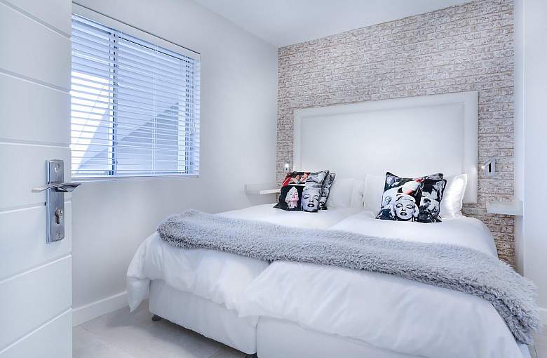 Jak dobrać kolor podłogi do drzwi?