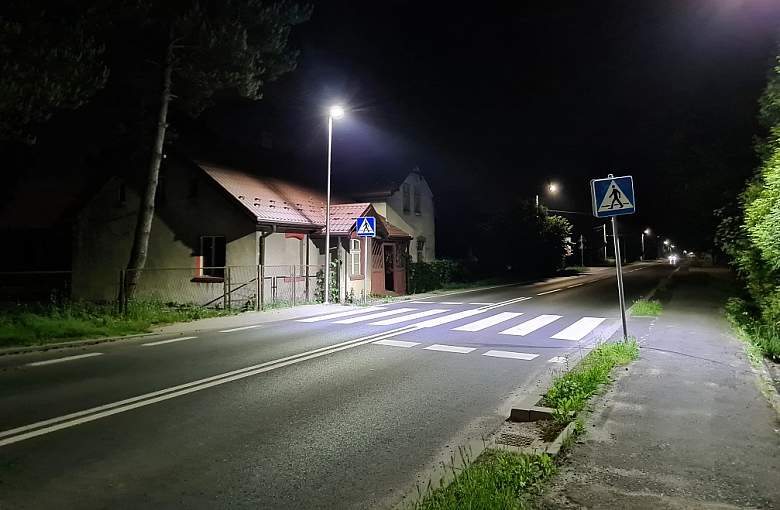 Kolejne przejście dla pieszych oświetlone