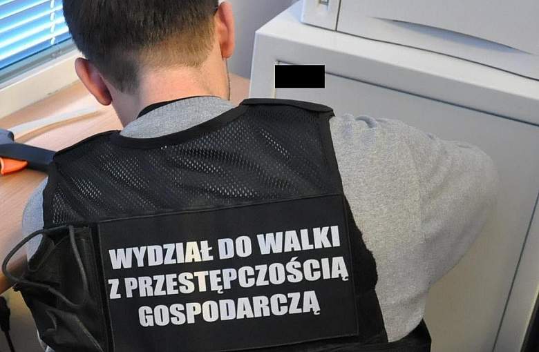 Kilkaset zarzutów za karuzelę podatkową