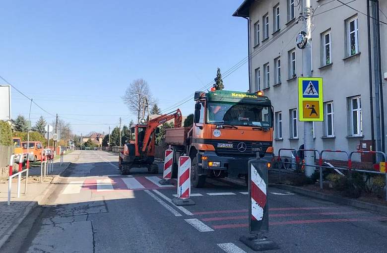 Powiat Pszczyński: Spowolnią ruch przy placówkach oświatowych