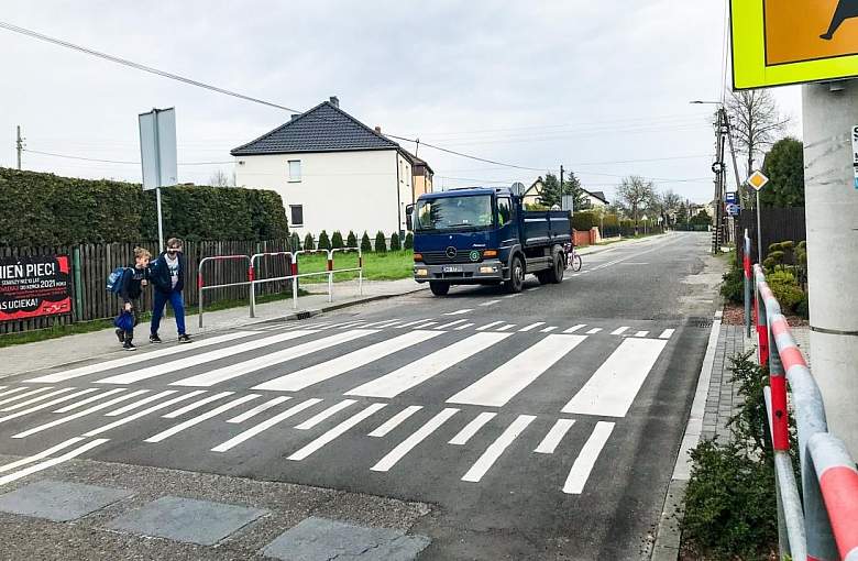 Powiat Pszczyński. Jest bezpieczniej przy szkołach