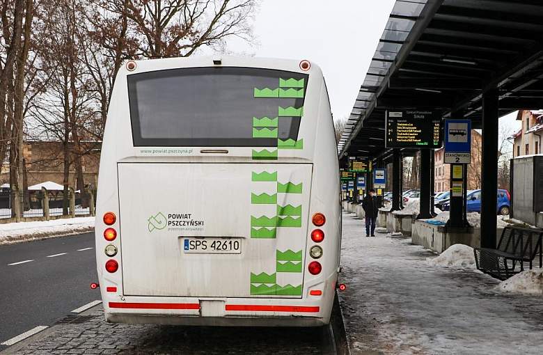 Wydłużone zostaną trasy autobusów. Uczniowie wysiądą przy szkołach