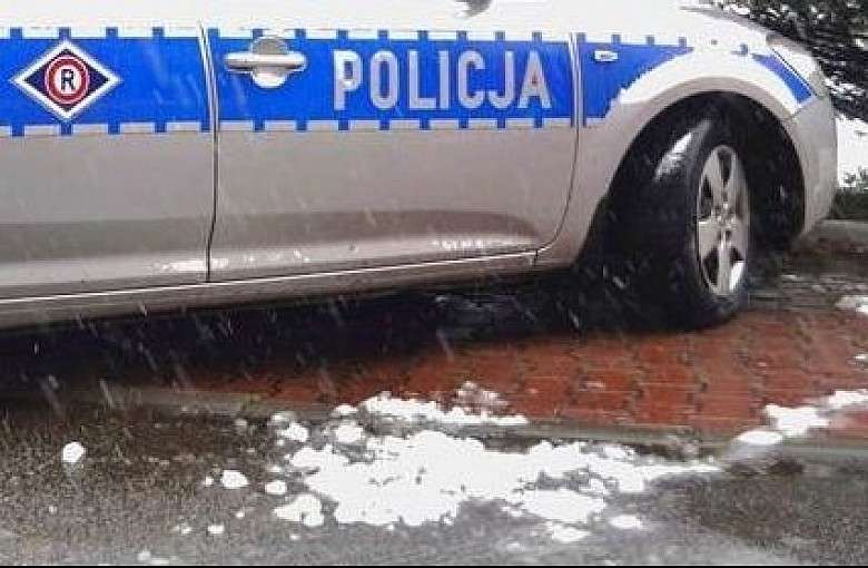 Policjanci apelują o ostrożność. Dzisiaj rano doszło do kolizji na ul. Męczenników Oświęcimskich