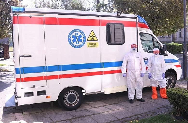 Wymazobus pomaga w przebadaniu pracowników „Pniówka”