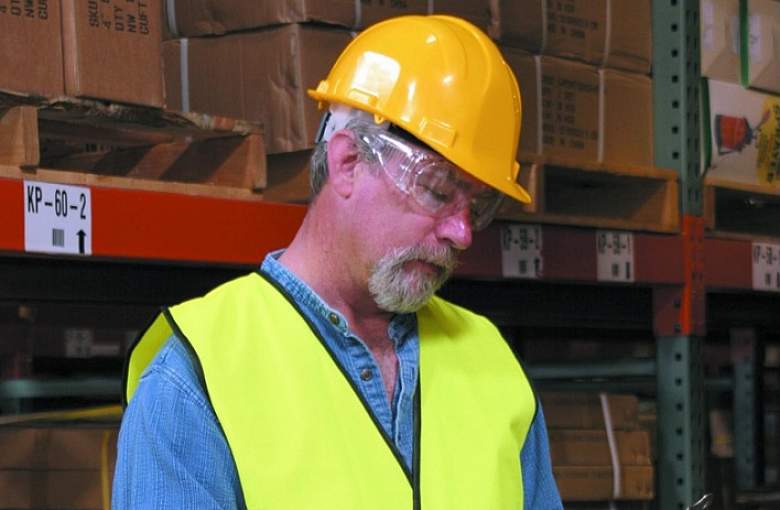 Odzież robocza a ochronna - czym się różnią ?