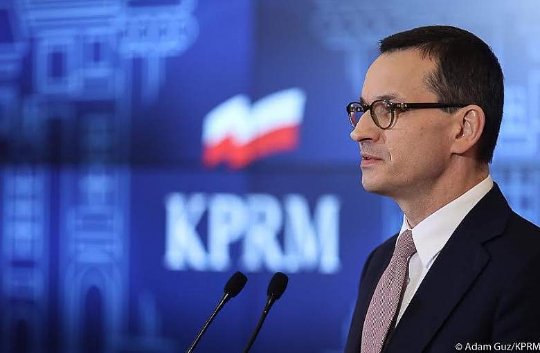 Zamknięte granice, wstrzymane loty i połączenia kolejowe. Jakie zmiany wprowadza rząd od niedzieli?