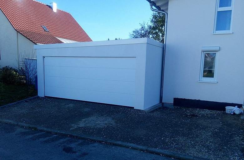 Budowa garażu tynkowanego do 35 m² – kiedy wystarczy zgłoszenie?